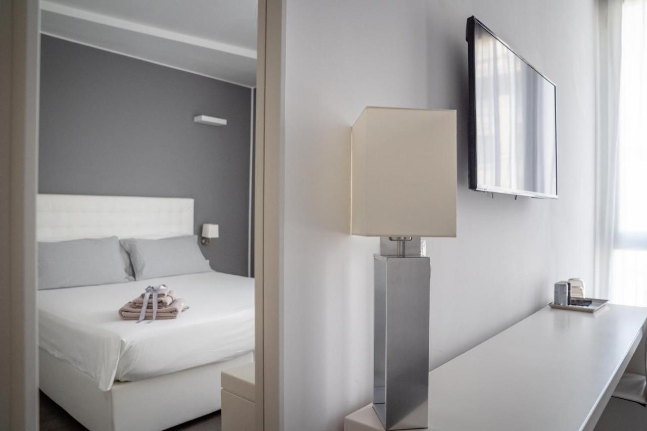 Midnight In Genova Hotel Bagian luar foto