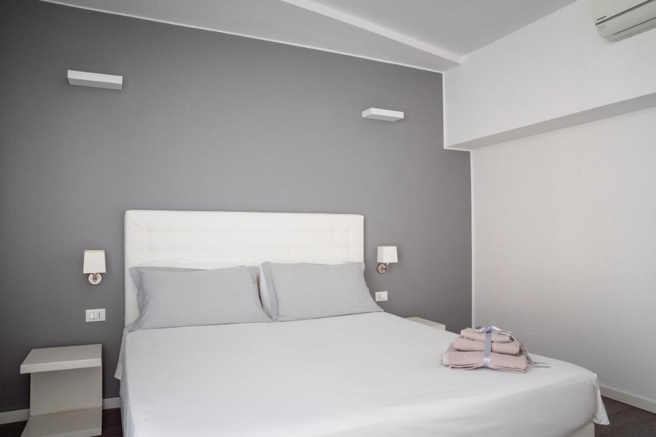 Midnight In Genova Hotel Bagian luar foto