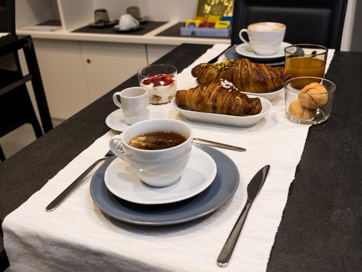 Midnight In Genova Hotel Bagian luar foto